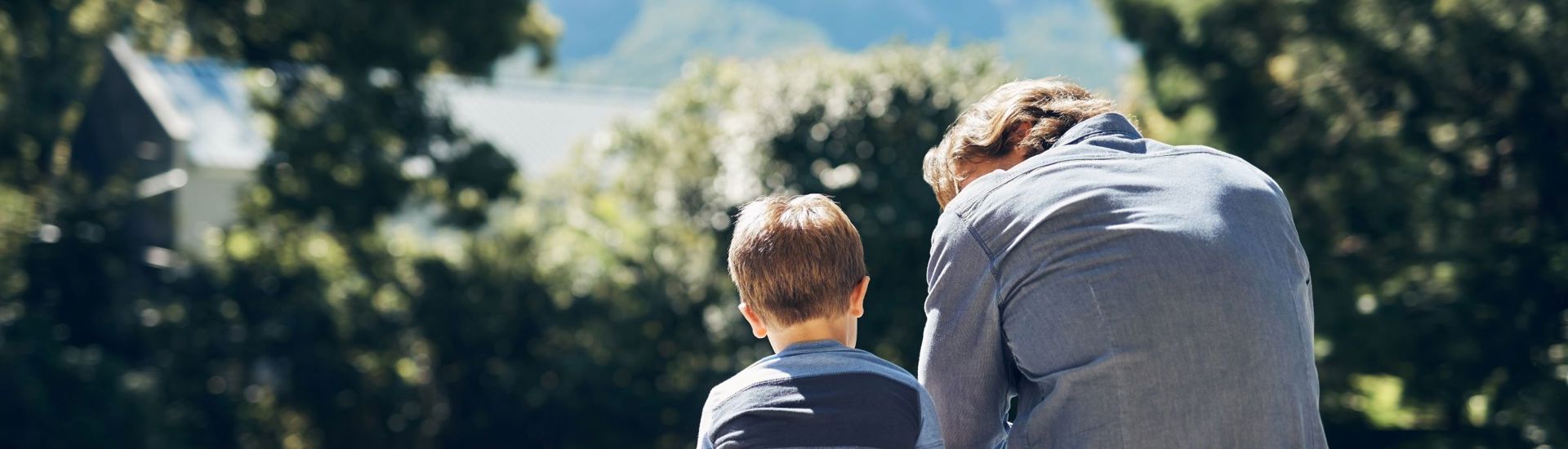 Vader Zoon Rugzicht Zitten Trap Gesprek